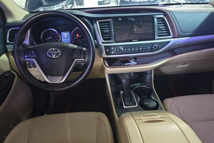 Used Toyota Highlander 2017 2.0T Four-Wheel Drive Elite Edition 7-Seater
