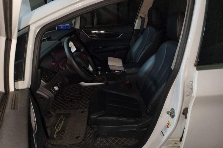 Used BYD Song MAX 2017 1.5T Manual Smart Connect Luxury 7-Seater
