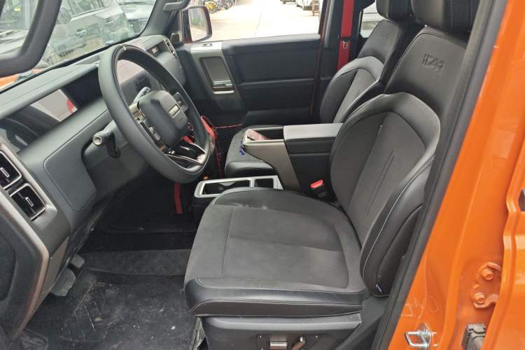 Used iCAR V23 2026 Model V23S 501 Four-Wheel Drive Peak Performance Edition Left Front Seat