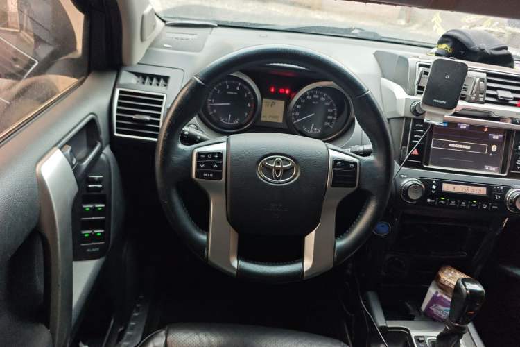 Used Toyota Prado 2016 2.7L Automatic Luxury Edition Steering Wheel