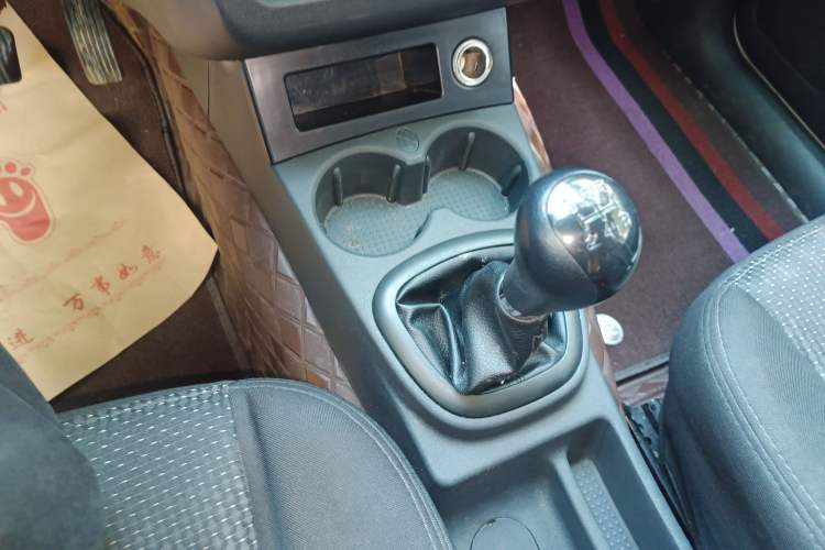 Used Dongfeng Fengon 330 2019 1.5L Manual Utility Grade I China VI
