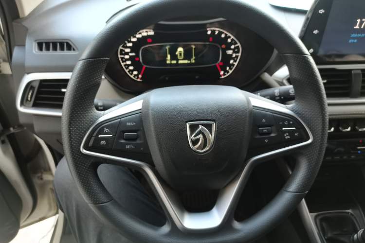 Used Baojun 510 2017 1.5L Manual Fashion Model
