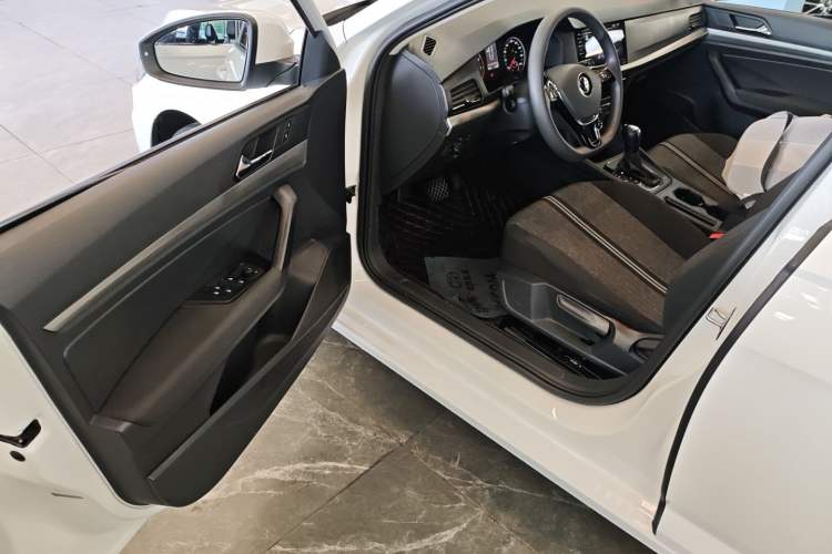 Used Volkswagen Lavida 2022 1.5L Automatic Fashion Edition Driver Seat