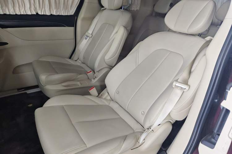 Used Buick GL8 2023 ES Lu Zun Deluxe Model