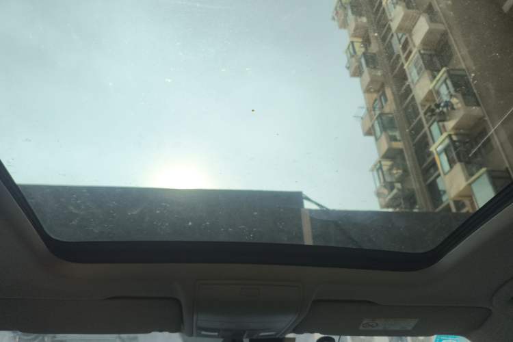 Used Volkswagen Tiguan L 2017 330TSI Automatic Two-Wheel Drive Luxury Edition Headliner