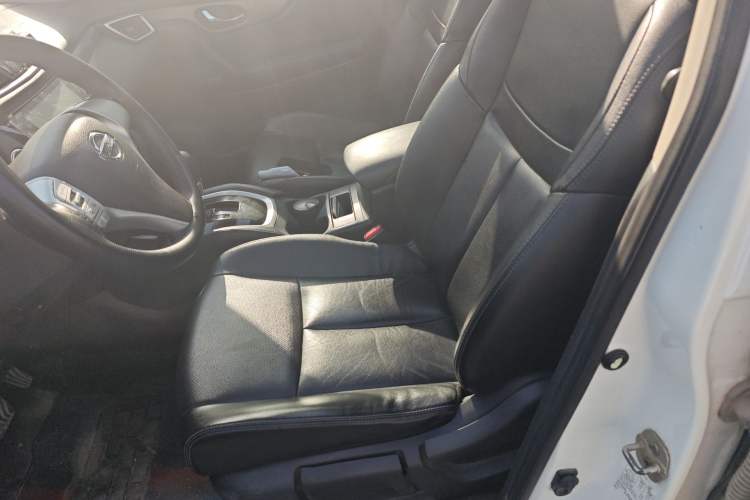 Used Nissan X-Trail 2015 2.0L CVT Comfort MAX Edition 2WD Left Front Seat