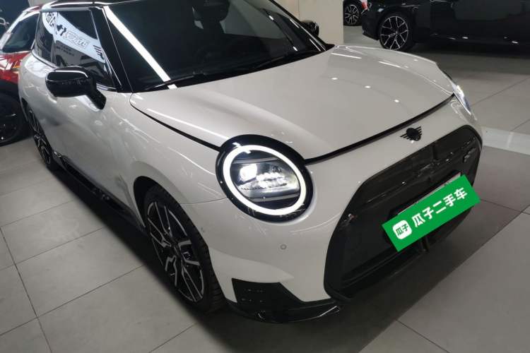 Used MINI Electric COOPER 2024 452km COOPER SE Racing Driver
