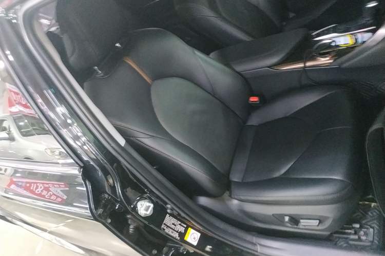 Used Toyota Camry 2018 2.5G Luxury Edition Right Front Seat