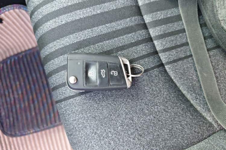 Used Volkswagen Tharu 2022 280TSI Two-Wheel Drive Trend Edition