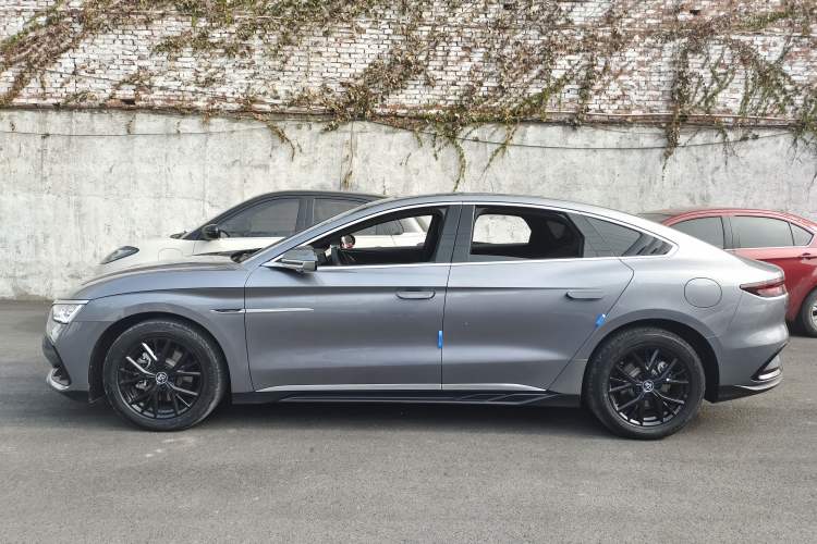 Used BYD Han 2023 DM-i Champion Edition 121KM Prestige Model
