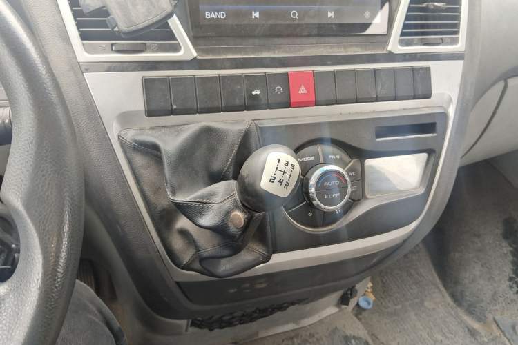 Used Iveco Power Daily 2017 2.5T Deluxe A37 High-Roof 6-7 Seater Bus 47Z5
