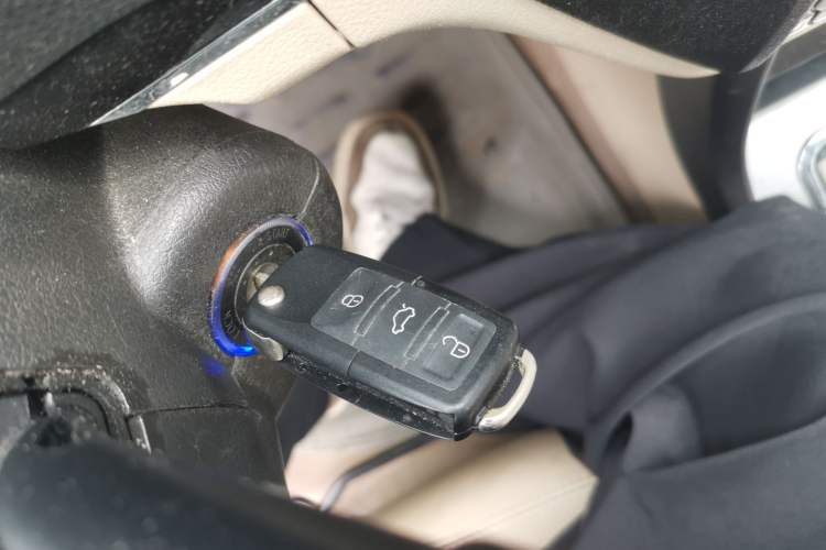 Used Geely Auto Classic Emgrand 2013 Sedan 1.5L Manual Elite Model Vehicle Key