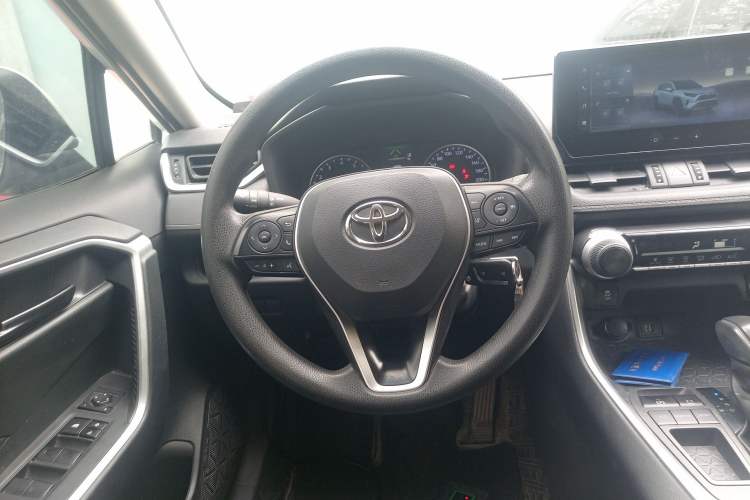 Used Toyota RAV4 2023 2.0L CVT Two-Wheel Drive Urban Edition
