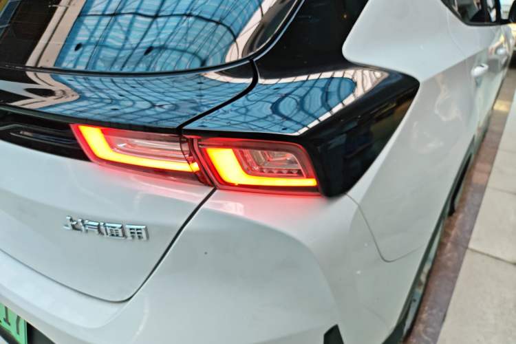 Used Chevrolet Menlo 2023 Starry Edition Right Rear Taillight