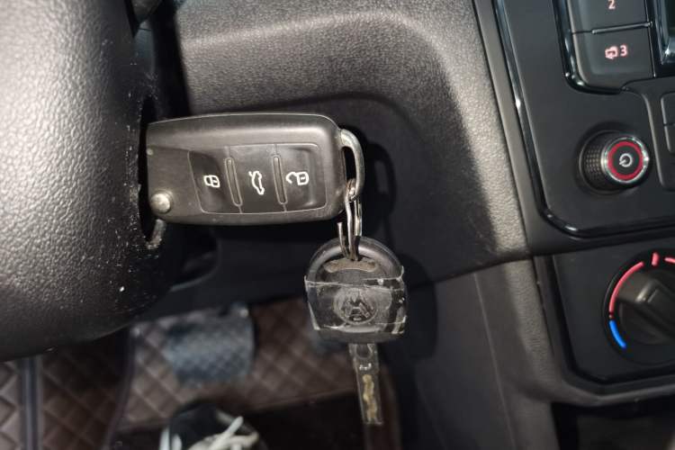 Used Volkswagen Jetta 2017 1.5L Automatic Fashion Model
