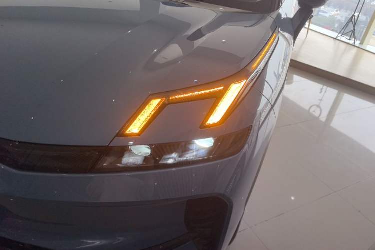 Used Lynk & Co 08 EM-P 2026 Model 210 Four-Wheel Drive Performance Ultra H7
