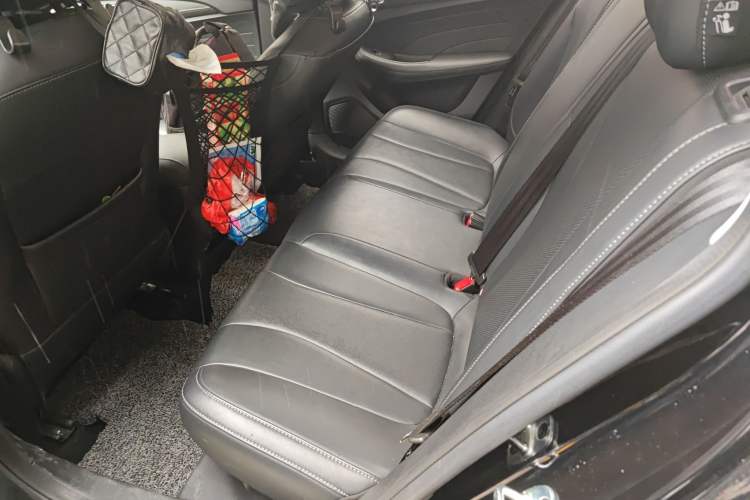 Used Roewe i5 2020 1.5L Automatic 4G Connect Luxury Flagship Edition