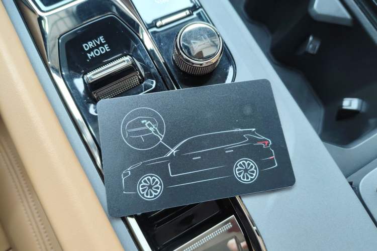 Used Lynk & Co 09 2021 2.0T Halo Six-Seater