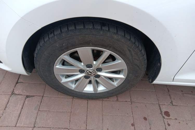 Used Volkswagen Santana 2018 1.5L Manual Fashion Edition Left Front Wheel Hub