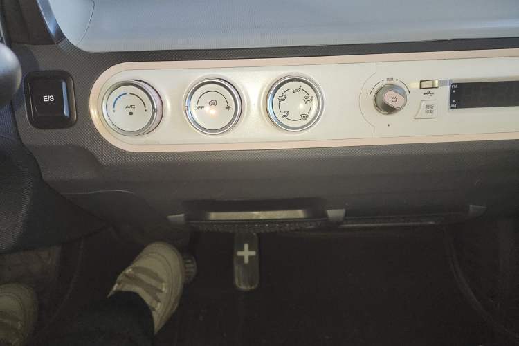 Used Wuling Hongguang MINIEV 2022 Macaron Premium Model – Lithium Iron Phosphate
