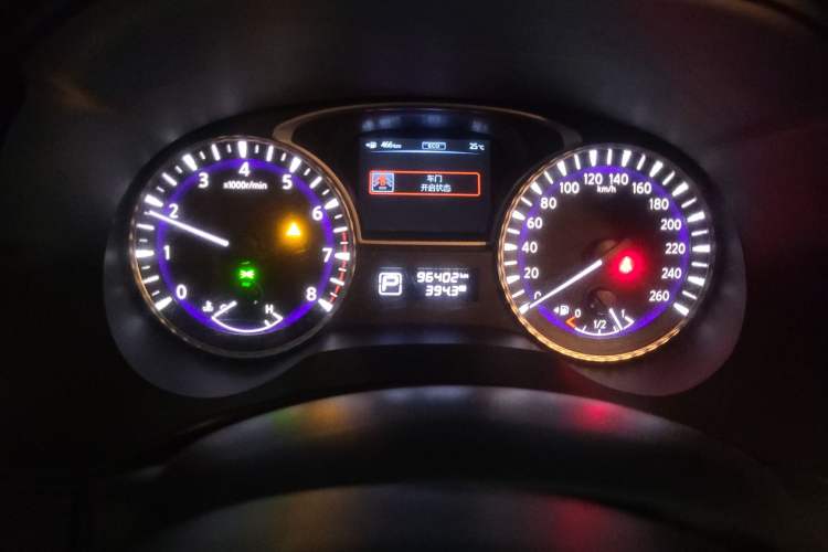 Used Infiniti JX 2013 JX35 Two-Wheel-Drive Excellence Edition
