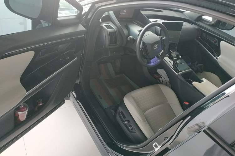 Used Toyota FAW bZ4X 2022 Two-Wheel Drive Long-Range PRO Version
