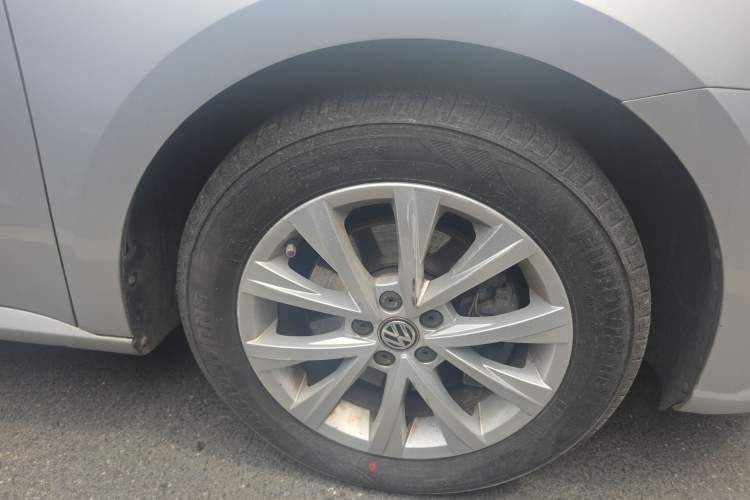 Used Volkswagen Lavida 2015 230TSI DSG Comfort Edition
