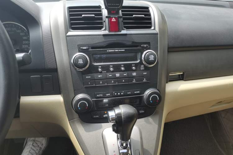 Used Honda CR-V 2007 2.4L automatic four-wheel drive luxury edition Audio And AC Panel