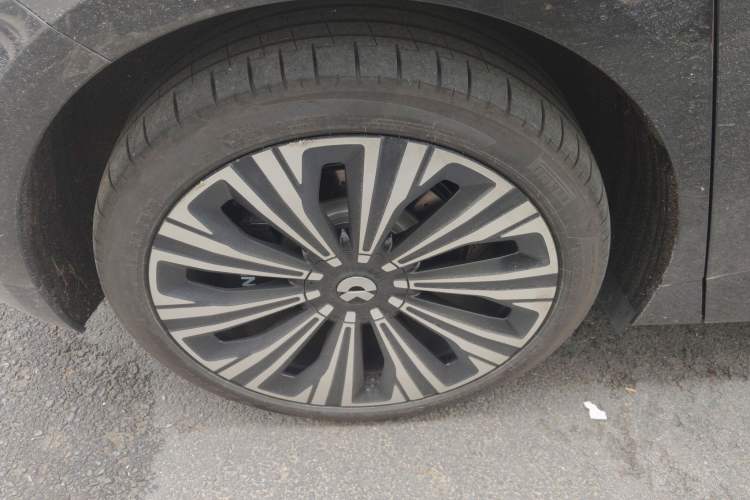 Used Nio ET9 2025 100kWh Signature Edition
