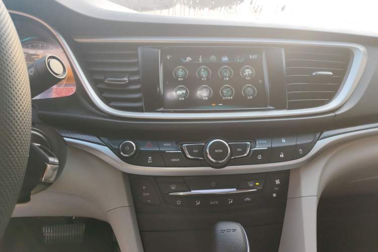 Used Buick GT 2019 15T Dual-Clutch Connected Elite Model China VI