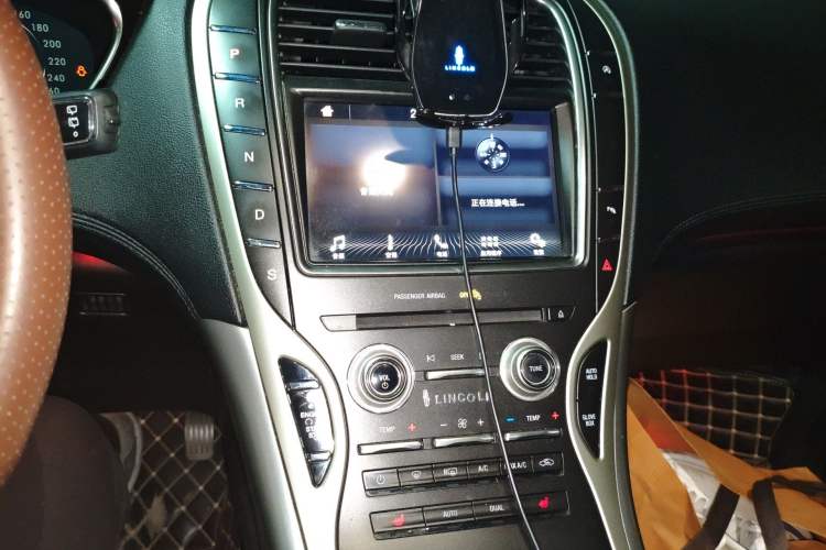 Used Lincoln Nautilus 2019 2.0T Two-Wheel Drive Luxury Edition China VI Standard Audio And AC Panel