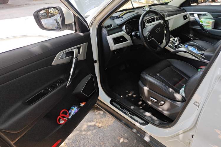 Used Geely Auto Emgrand X7 Sport 2020 1.8TD DCT Two-Wheel Drive Smart Connect 4G-Enabled Version