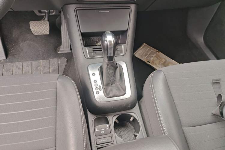 Used Volkswagen Tiguan L 2016 300TSI Automatic Two-Wheel Drive Trend Edition
