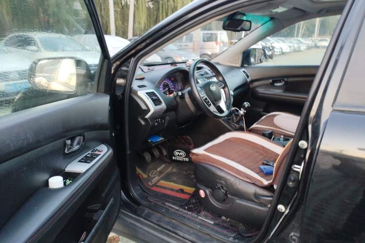 Used BYD S6 2014 1.5TI Manual Luxury 5-Seater Driver Seat