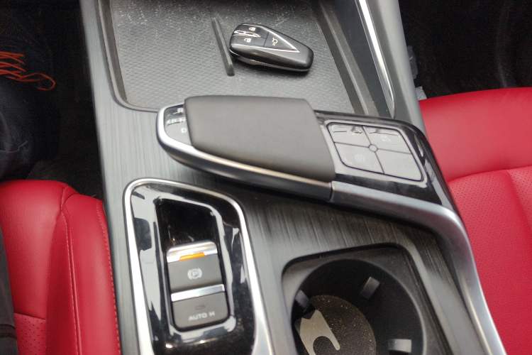 Used CHANGAN UNI-T 2020 1.5T Prestige Version
