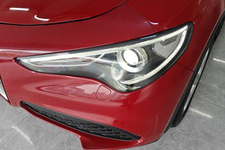 Used Alfa Romeo Stelvio 2017 2.0T 200HP Elite Edition