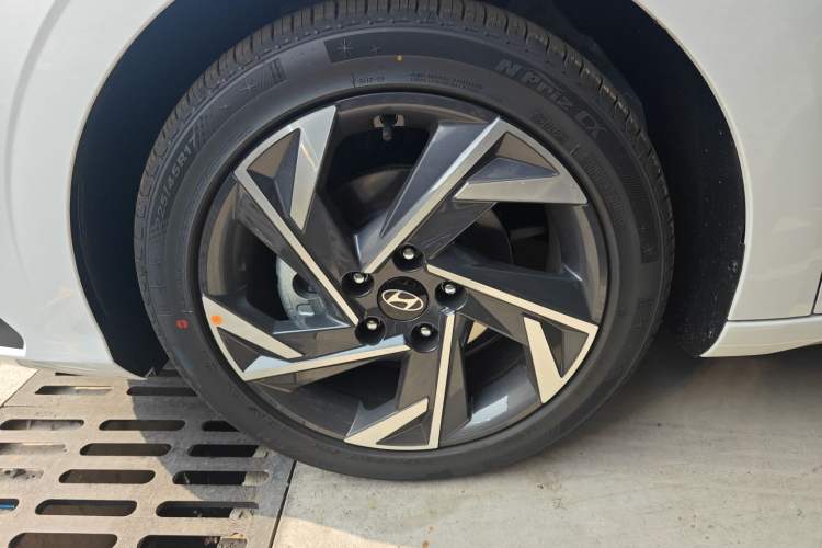 Used Hyundai Elantra 2023 1.5L CVT GLX Elite Edition