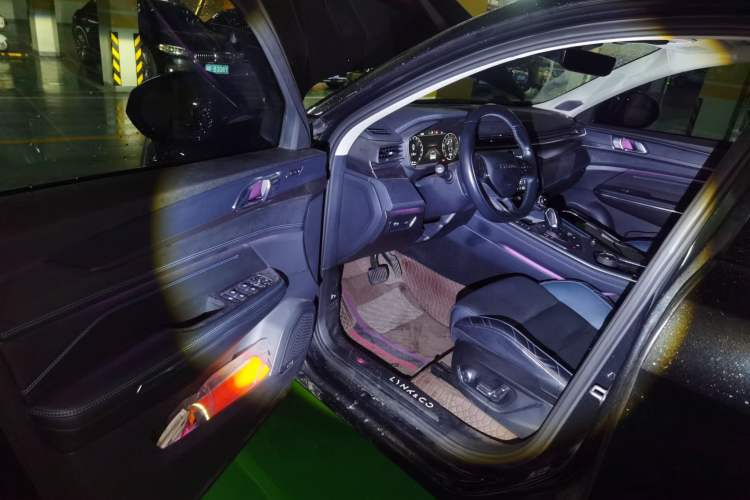 Used Lynk & Co 05 2022 2.0T Two-Wheel Drive Shine Halo
