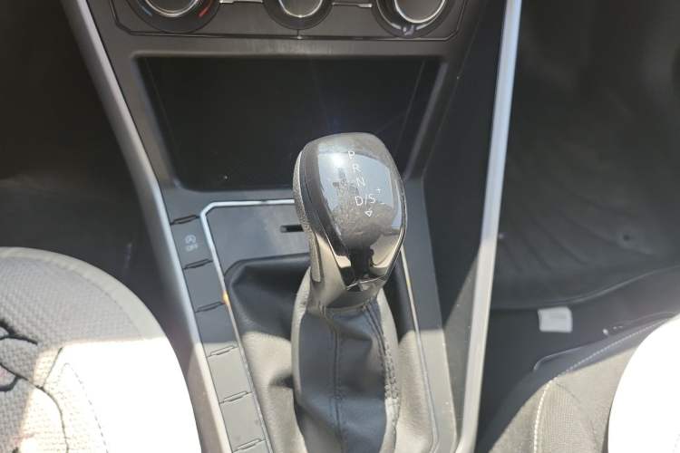 Used Volkswagen Polo 2023 Plus 1.5L Automatic Enjoy-the-Moment Edition Gear Lever