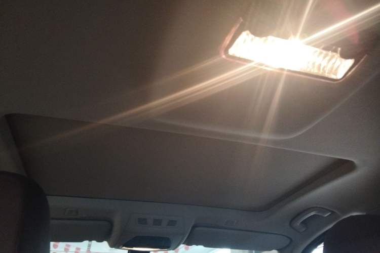 Used BMW 5 Series 2014 525Li Leading Model
