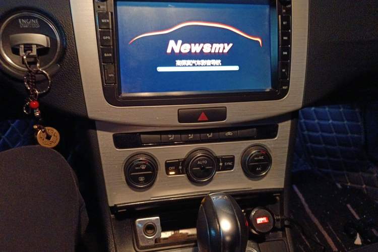 Used Volkswagen Magotan 2015 1.8TSI Luxury Model Audio And AC Panel