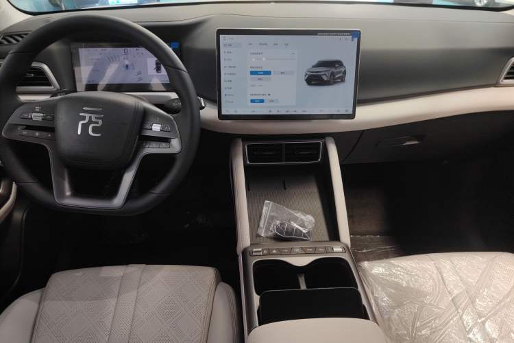 Used BYD Yuan UP 2025 Intelligent Driving Version 401 KM Dynamic Edition
