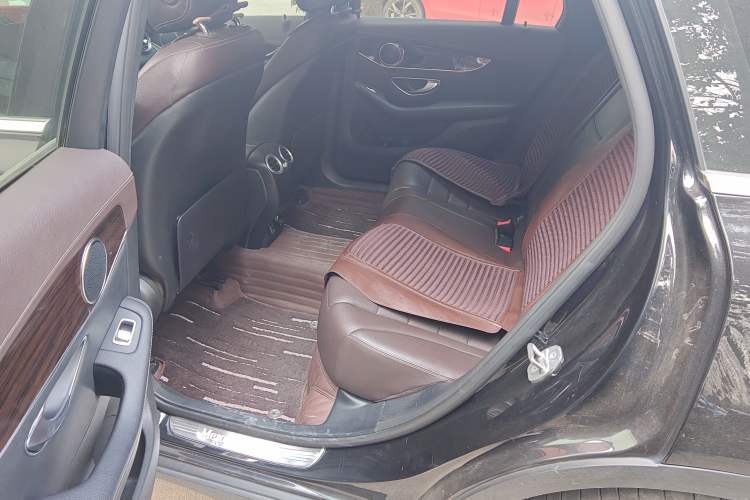 Used Mercedes-Benz GLC 2019 GLC 260 L 4MATIC Dynamic Model Left Rear Seat