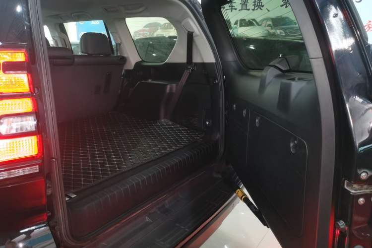 Used Toyota Prado 2018 3.5L Automatic TX-L Trunk