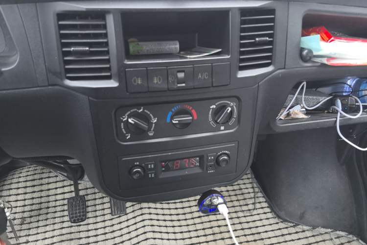 Used Wuling Zhiguang 2015 1.2L Practical LS-I Model