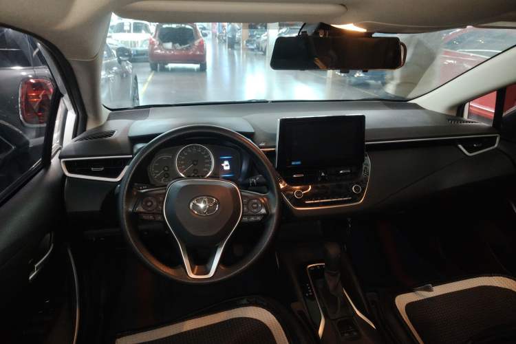 Used Toyota Corolla 2021 Dual-Motor 1.8L E-CVT Elite Edition
