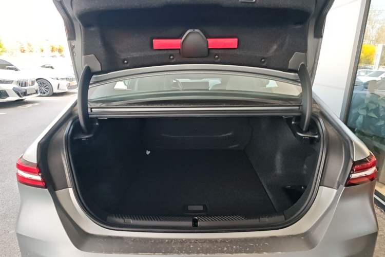 Used BMW i5 2025 xDrive 50L Luxury Package