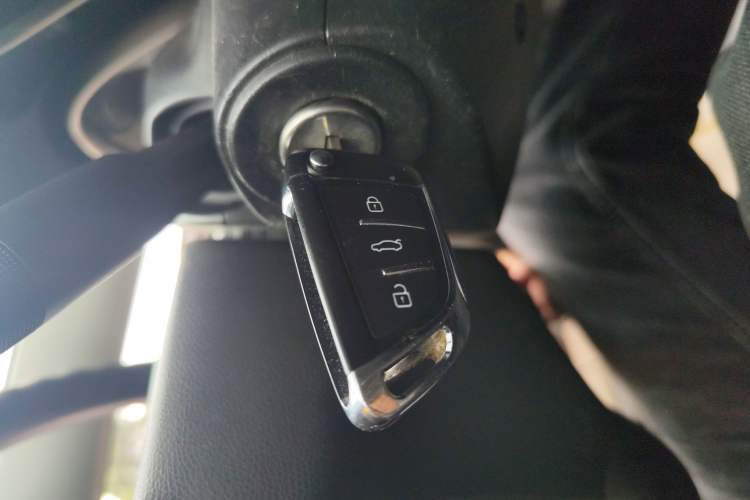 Used Chevrolet Malibu 2014 1.6T Automatic Comfort Edition Vehicle Key