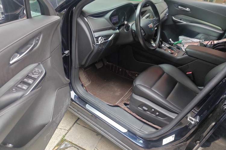 Used Cadillac XT4 2021 28T Two-Wheel Drive Leading Version Driver Seat