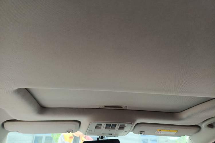 Used Chevrolet Malibu 2017 1.5T Automatic Luxury Edition Headliner